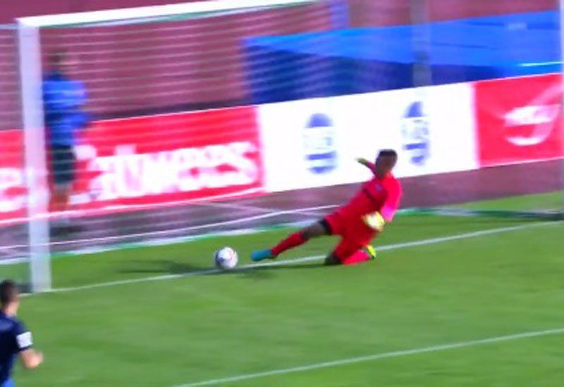 Insólito gol en contra en tan solo 15 segundos de la Copa Estonia