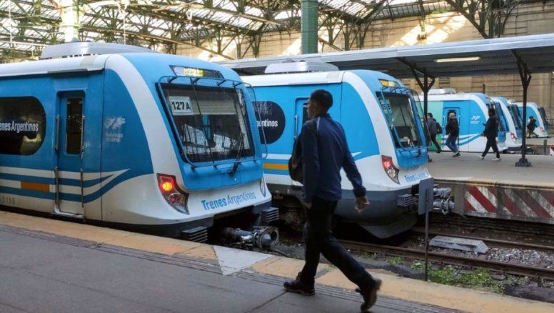 Pésimo debut del nuevo secretario de Transporte: No puede evitar el paro de trenes