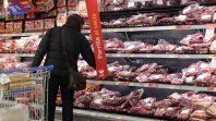 Ante la suba del precio, cayó el consumo de carne en enero.