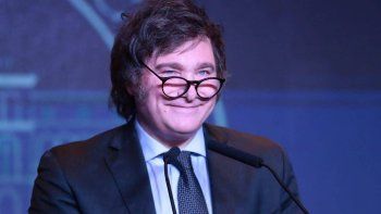 En medio de la ola libertaria, la actividad económica no se recupera y la pobreza avanza...