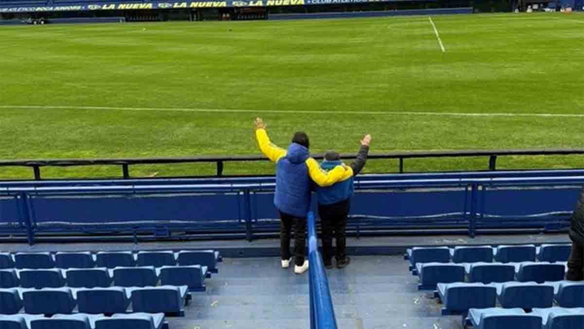 El Pastor Giménez reveló que fue el responsable de cortar la racha histórica de Boca de partidos sin victorias y aseguró que “bendecimos a todo el barrio completo”. El Pastor Giménez reveló que fue el responsable de cortar la racha histórica de Boca de partidos sin victorias y aseguró que “bendecimos a todo el barrio completo”.