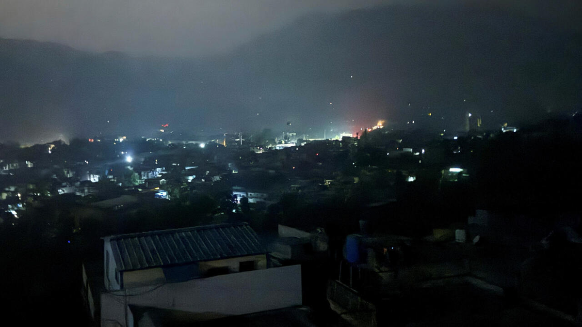 Nada de esto parece tener buen pronóstico en un futuro cercano. Nada de esto parece tener buen pronóstico en un futuro cercano.