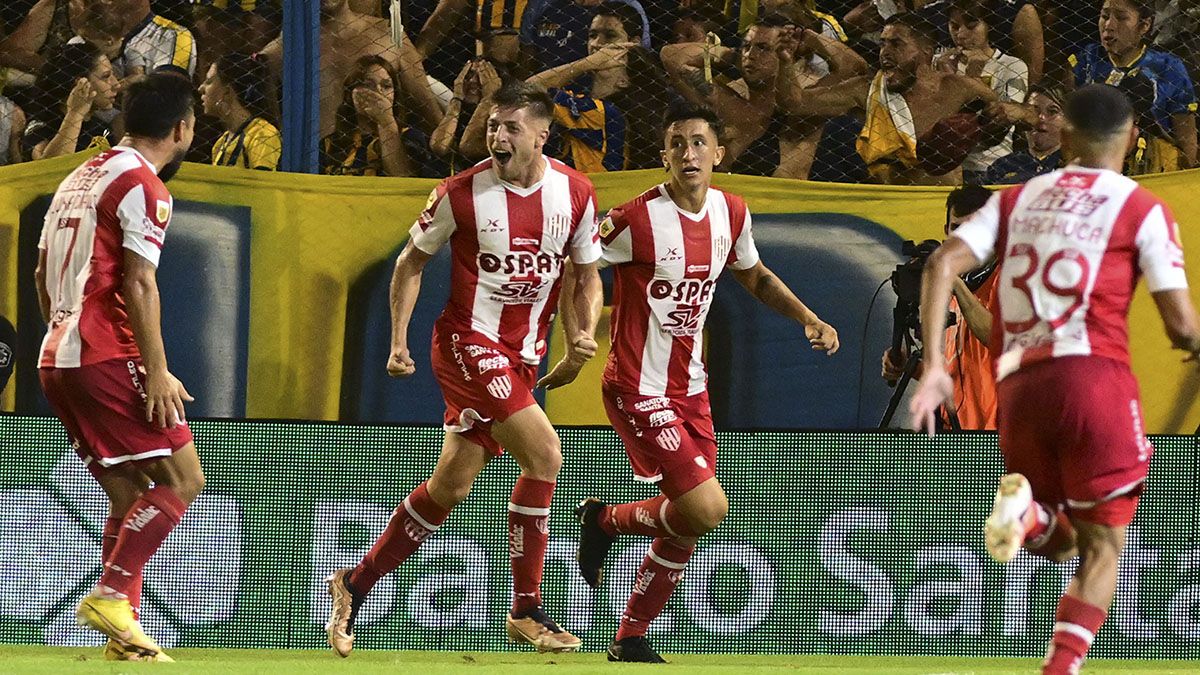 River y Boca mostraron una fuerte disparidad en esta sexta fecha. El Millonario goleó 3 a 0 a Godoy Cruz y el Xeneize sufrió una dura caída ante Banfield 1-0. (Foto: Télam)