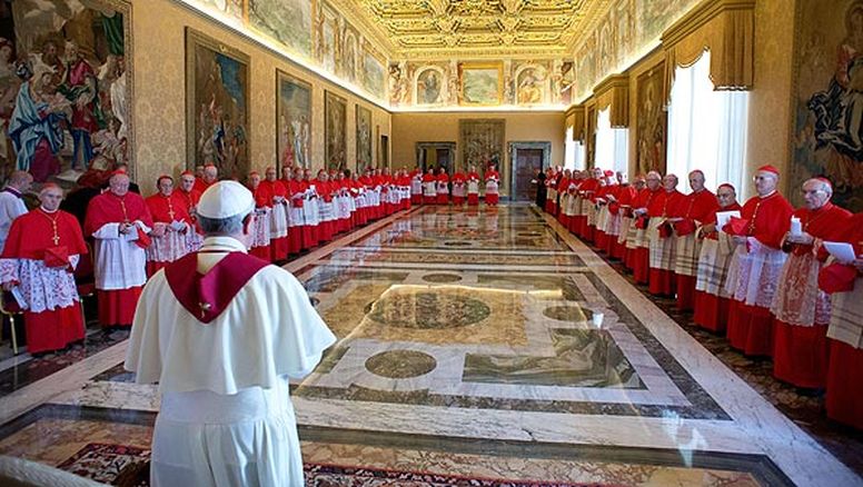Actualizan el listado de candidatos: 10 papables de Bergoglio y 2 de Ratzinger