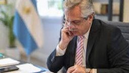 altText(El gobierno prorrogó por dos meses la prohibición de despidos)}