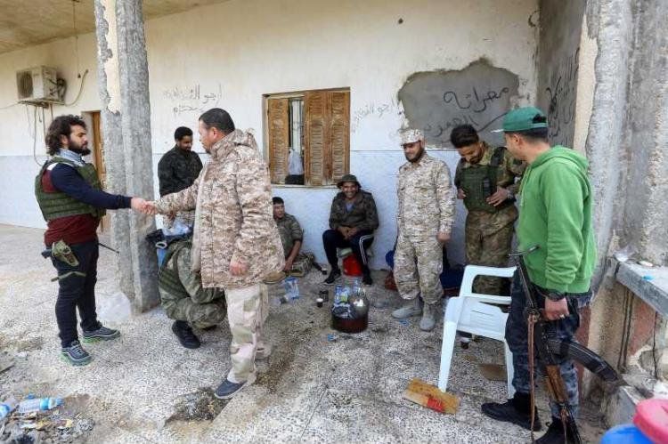 Combatientes del GNA en Trípoli, Libia. /Foto:MAHMUD TURKIA / AFP
