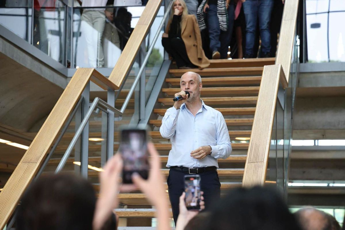 Emotiva despedida del jefe de gobierno Emotiva despedida del jefe de gobierno