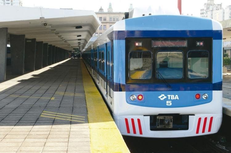 trenSARMIENTO.jpg