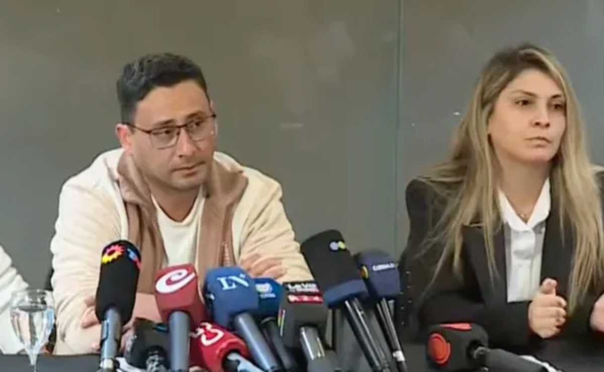 Gabriel Vega, padre de Agostina, y la abogada de la familia Gabriel Vega, padre de Agostina, y la abogada de la familia