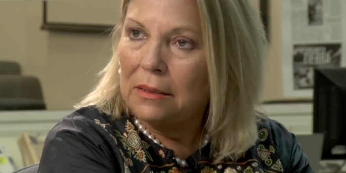 Consta que Caputo demora a veces los regresos de Miami. Y que no tiene el menor interés de desprenderse de sus empresas, como reclama La Demoledora, por televisión. Carrió ya es el problema estratégico de Macri.