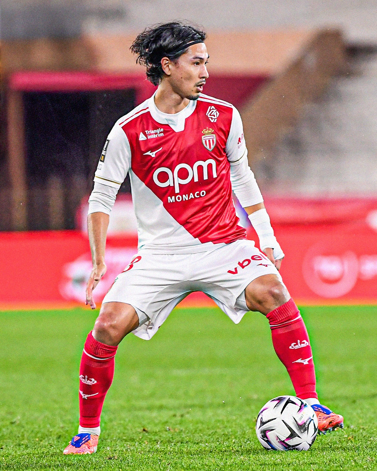 Takumi Minamino, jugador de la Selecci&oacute;n de Jap&oacute;n y del M&oacute;naco franc&eacute;s que se perder&aacute; la Copa del Mundo por lesi&oacute;n ligamentaria.