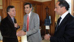 altText(Encuentro tripartito: Macri pidió avances 