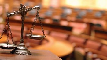 Walter Bento enfrenta un juicio donde no aparecen las pruebas que expliquen la presencia del juez. Walter Bento enfrenta un juicio donde no aparecen las pruebas que expliquen la presencia del juez.