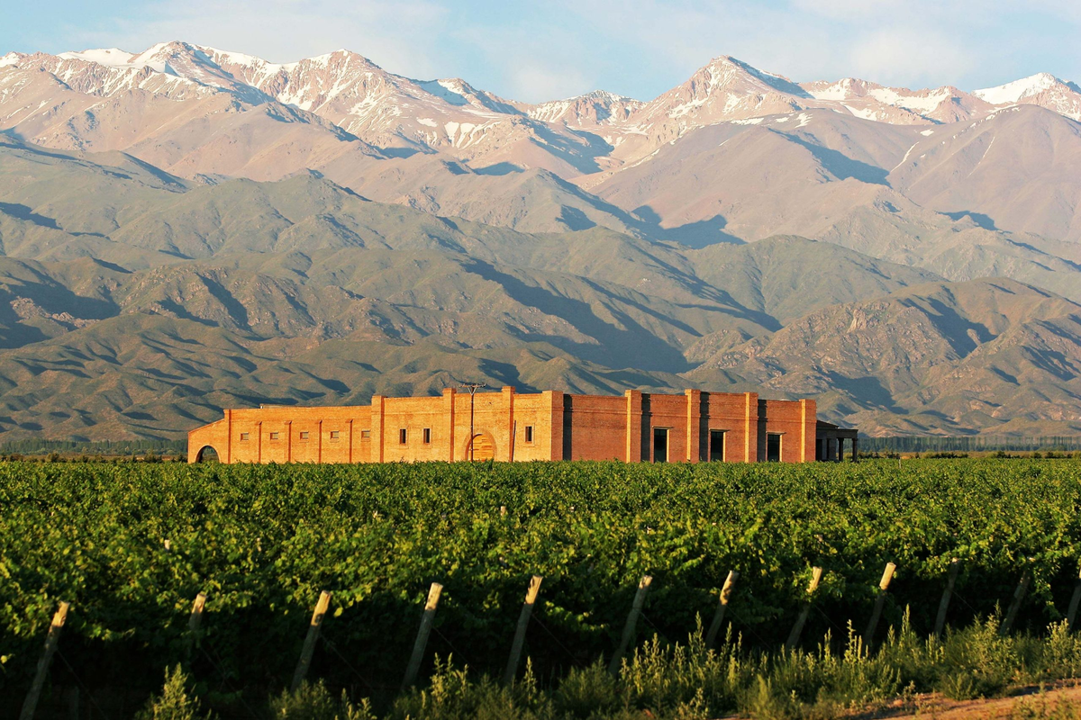 Un atardecer ideal en la bodega Andeluna en Valle de Uco. Foto: Punto a Punto - Mendoza