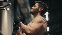 altText(Candidato fitness del Partido Colorado: Spot de campaña 'sudado')}
