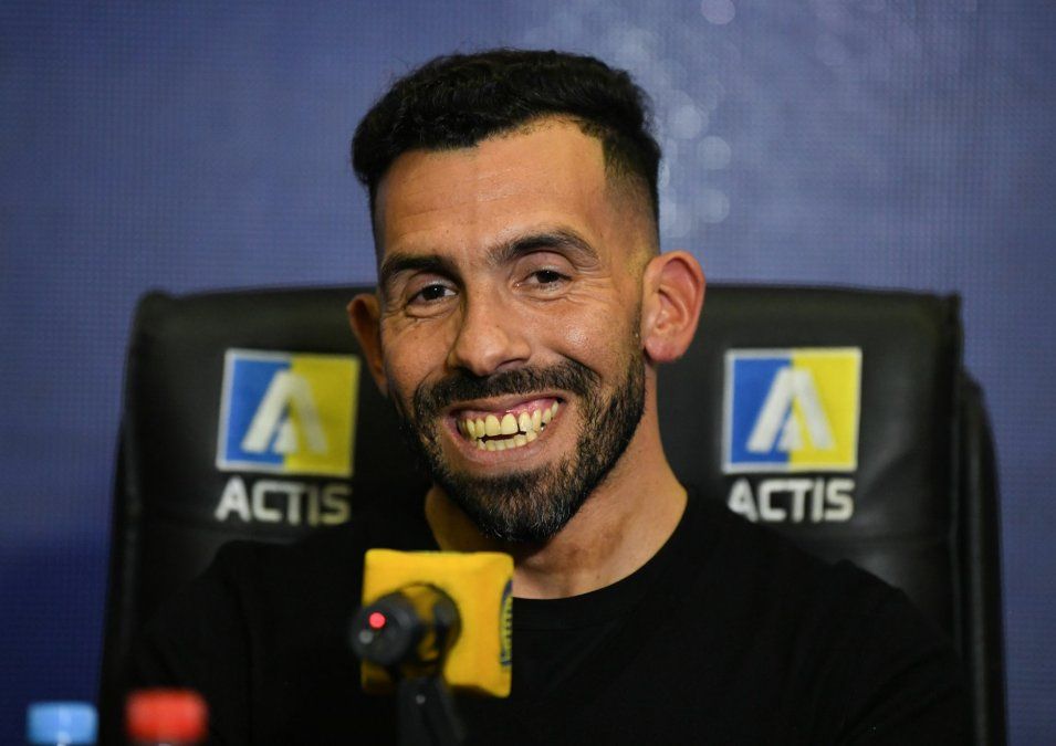 Carlos Tevez necesitaba una 2da. oportunidad y Néstor Grindetti reclamaba un salvavidas. Carlos Tevez necesitaba una 2da. oportunidad y Néstor Grindetti reclamaba un salvavidas.