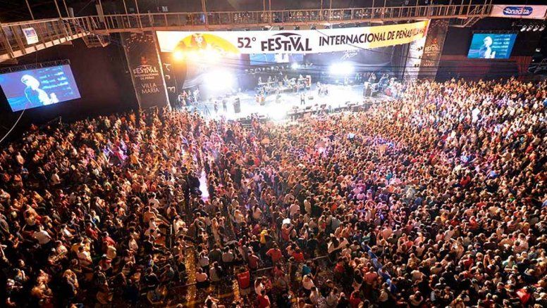 Finde en Córdoba: Colectividades, carnavales y hasta un festival alienígena