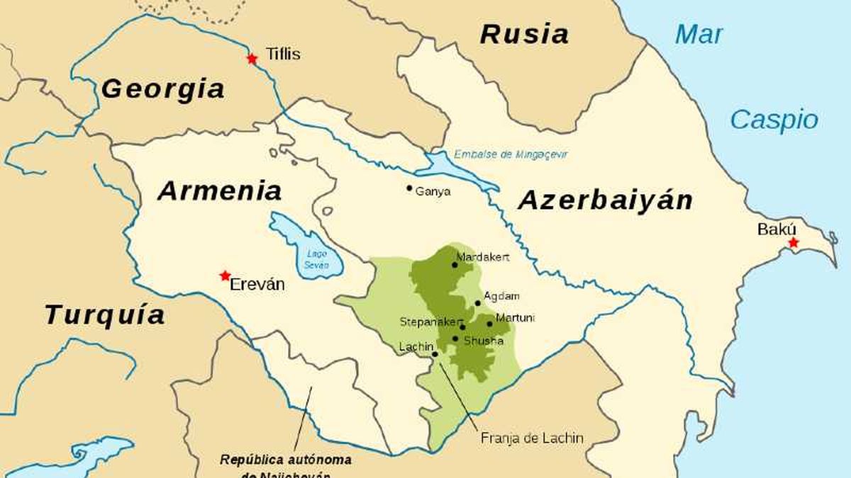 Armenia dice que caza turco derribó uno de sus aviones de guerra, Ankara lo  niega