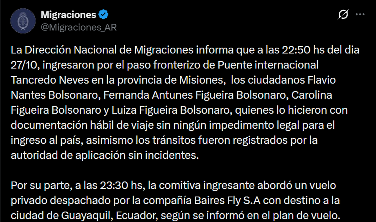 El Gobierno ridiculizó la cobertura sobre la fuga de Flávio Bolsonaro, pero se olvida de sus propias desmentidas y la posterior confirmación del ingreso al país del senador brasileño y su familia. Foto: Captura X El Gobierno ridiculizó la cobertura sobre la fuga de Flávio Bolsonaro, pero se olvida de sus propias desmentidas y la posterior confirmación del ingreso al país del senador brasileño y su familia. Foto: Captura X