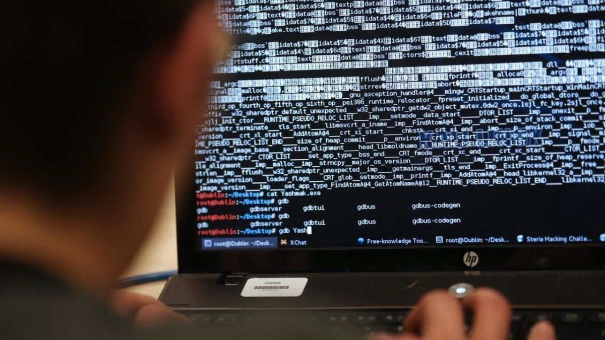 Las Fuerzas Armadas, otra vez contra las cuerdas por hackeos.