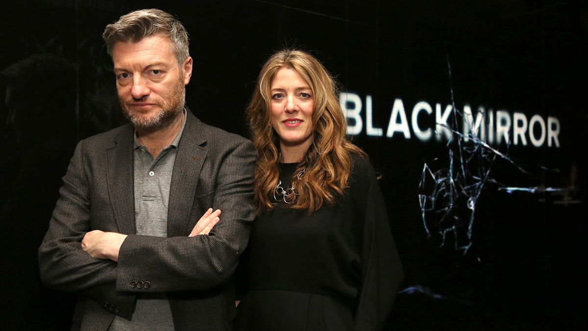 Charlie Brooker y Annabel Jones.