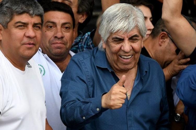 Otro guiño a Moyano: el gobierno le perdonó a Camioneros una multa multimillonaria