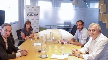 JxC considera que el gobierno dejará la económía en muy malas condiciones JxC considera que el gobierno dejará la económía en muy malas condiciones