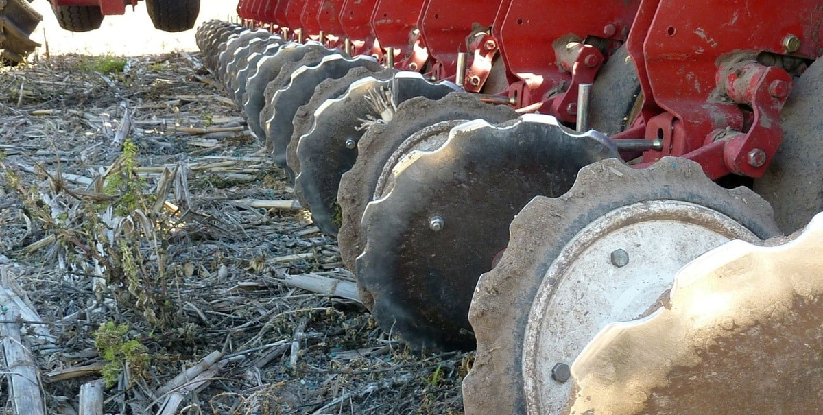 Los productores agrícolas de la provincia de Santa Fe sufren ante la sequía que no afloja y tuvieron que devolver las semillas. Los productores agrícolas de la provincia de Santa Fe sufren ante la sequía que no afloja y tuvieron que devolver las semillas.