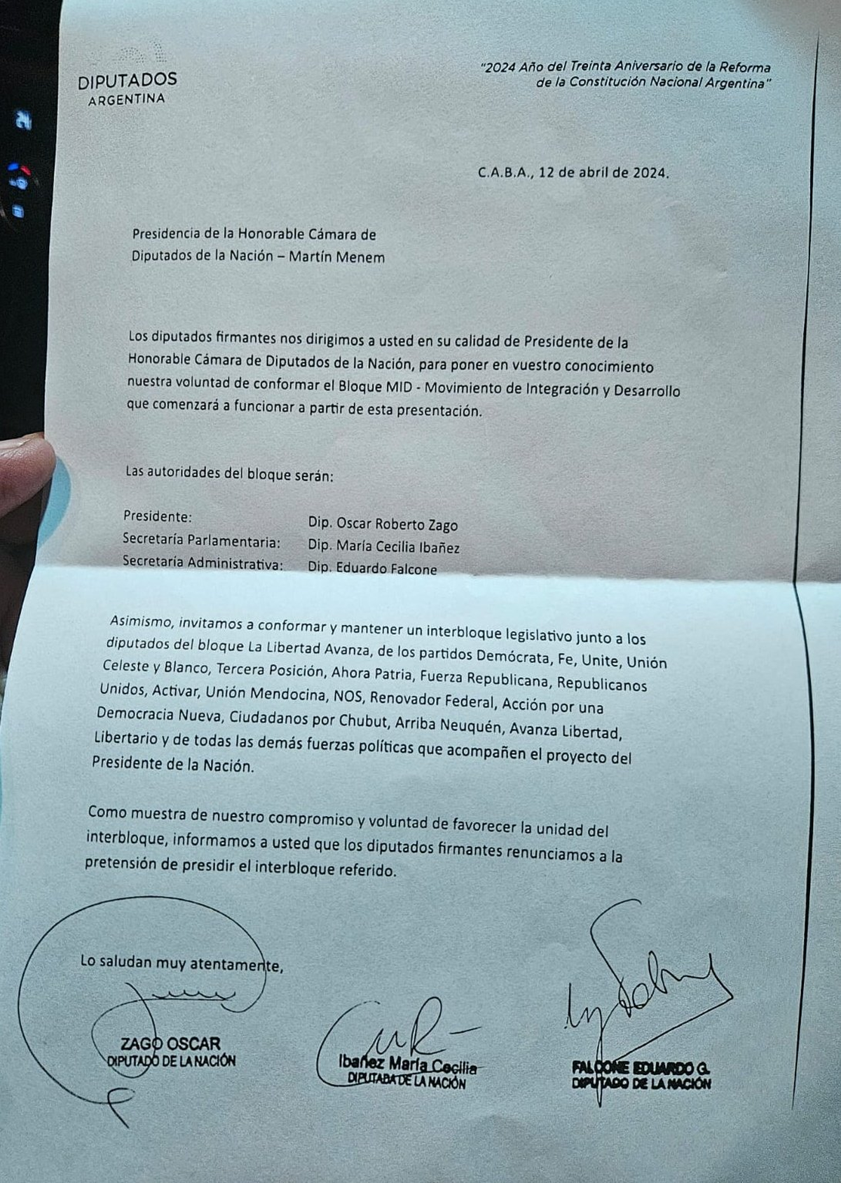 La nota de Oscar Zago a Martín Menem con la conformación de su nuevo bloque. La nota de Oscar Zago a Martín Menem con la conformación de su nuevo bloque.
