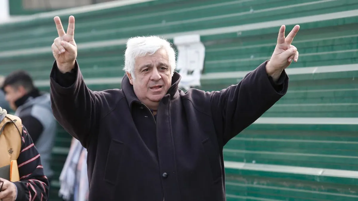 Alberto Samid sufrió un virus grave en Punta del Este y necesitó un vuelo sanitario a Buenos Aires. Las redes explotaron con críticas y fake news sobre supuesto uso de fondos públicos, más tarde desmentidos desde el gobierno bonaerense. Alberto Samid sufrió un virus grave en Punta del Este y necesitó un vuelo sanitario a Buenos Aires. Las redes explotaron con críticas y fake news sobre supuesto uso de fondos públicos, más tarde desmentidos desde el gobierno bonaerense.