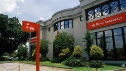 altText(Beneficios de Santander -35% por saneamientos extraordinarios)}