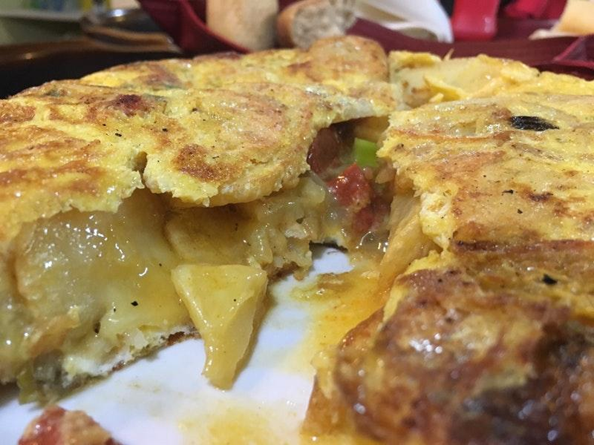 La imperdible tortilla española de El Faro de Vigo, en Buenos Aires. Foto: Restaurante Guru