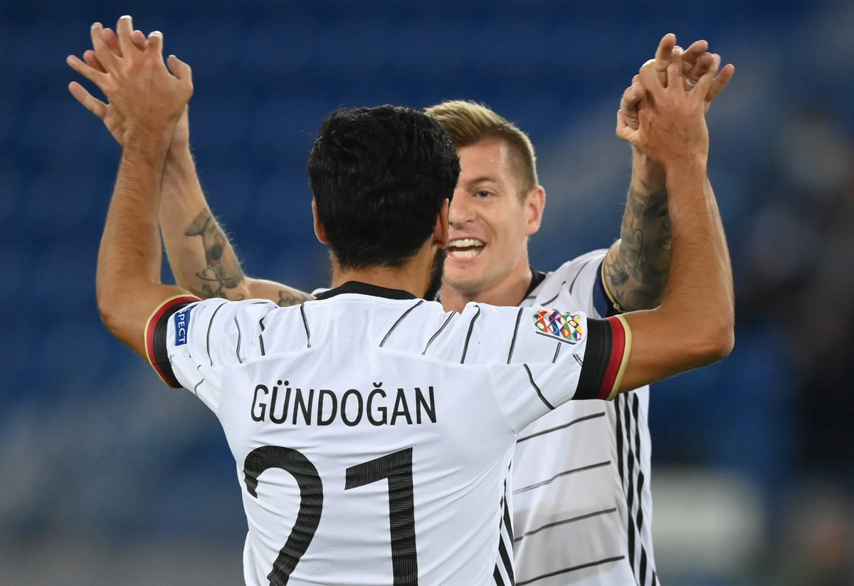 Gundogan y Kroos, dos ex pesos pesados de la Selección Alemana. Gundogan y Kroos, dos ex pesos pesados de la Selección Alemana.