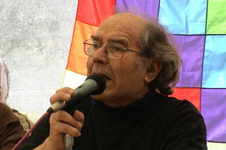 Pérez Esquivel encabezó una conferencia de prensa contra el acuerdo YPF-Chevron.