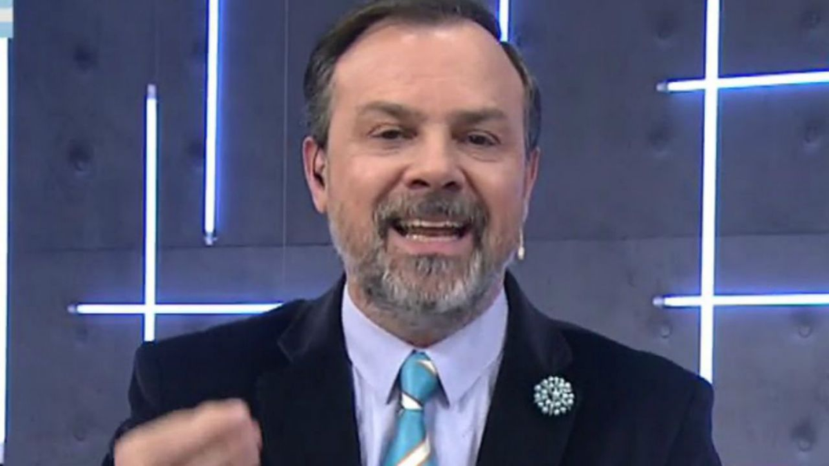 Gustavo Sylvestre conduce Minuto Uno en C5N.