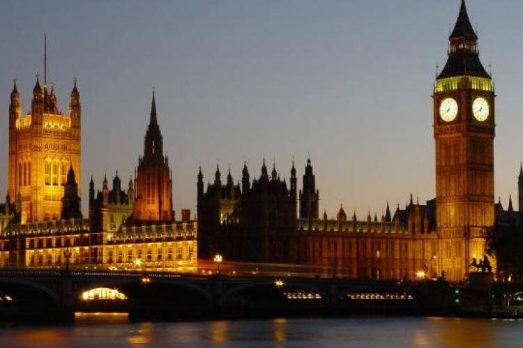 El Big Ben se está hundiendo en el Támesis