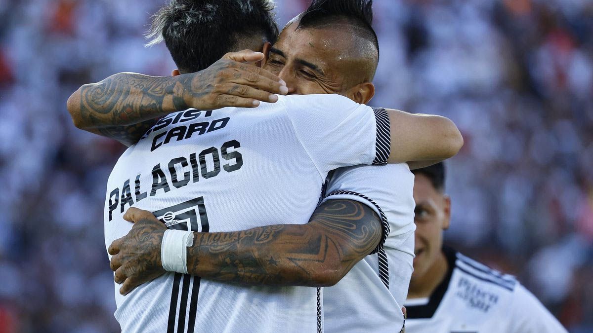 Arturo Vidal le envió un muy fuerte mensaje a su excompañero del Colo-Colo, Carlos Palacios, tras convertirse en el primer refuerzo de Boca: “Lo van a exigir”. Arturo Vidal le envió un muy fuerte mensaje a su excompañero del Colo-Colo, Carlos Palacios, tras convertirse en el primer refuerzo de Boca: “Lo van a exigir”.