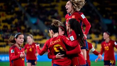 España vencerá a Suecia y será finalista