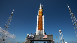 La NASA tiene el tiempo contado para resolver problemas y enviar al hombre a la Luna.