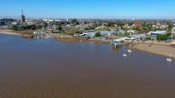 el parana registra una bajante historica y hay preocupacion por focos de incendios el parana registra una bajante historica y hay preocupacion por focos de incendios