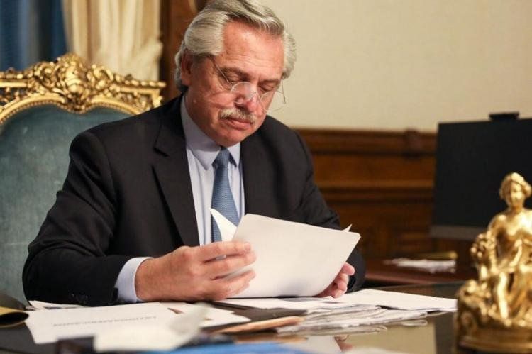 alberto_leyendo.jpg
