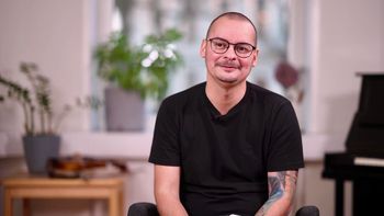 El músico venezolano Ron Davis Álvarez es uno de los CNN Héroes de 2024. El músico venezolano Ron Davis Álvarez es uno de los CNN Héroes de 2024.