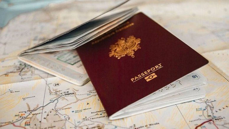 Pasaportes: El nuevo cambio que disgusta a muchos turistas
