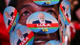 Pese a la victoria en Brasil, la Izquierda se ve obligada a girar al centro por los votantes hartos de los delirios y la crisis económica que se ve en abultados resultados de candidatos de Derecha.