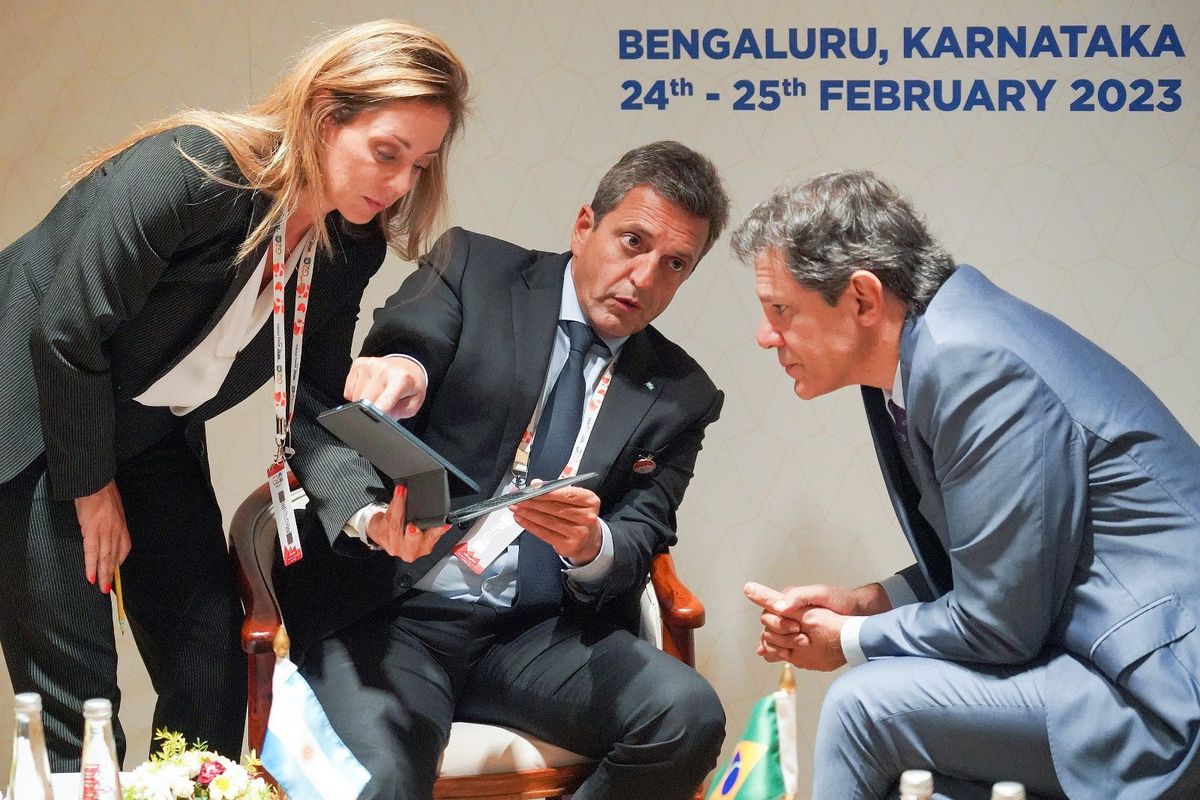 Fernando Haddad cuando debatía con Sergio Massa cómo ayudar en las elecciones argentinas. Fernando Haddad cuando debatía con Sergio Massa cómo ayudar en las elecciones argentinas.