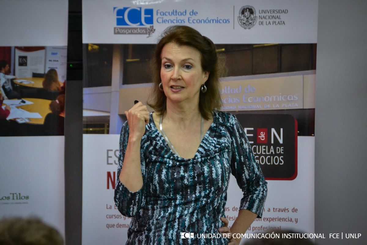 Diana Mondino: "Subir la tasa del BCRA y creer que no aumenta la emisión es ingenuo."