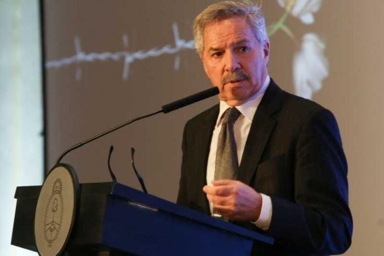 felipe_sola800.jpg