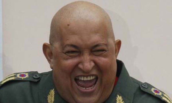 La salud de Chávez presenta mayores complicaciones.