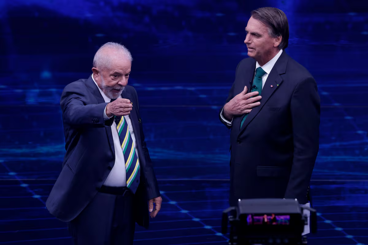 Lula afirmó que Bolsonaro "tiene que pagar" por sus delitos. Lula afirmó que Bolsonaro "tiene que pagar" por sus delitos.