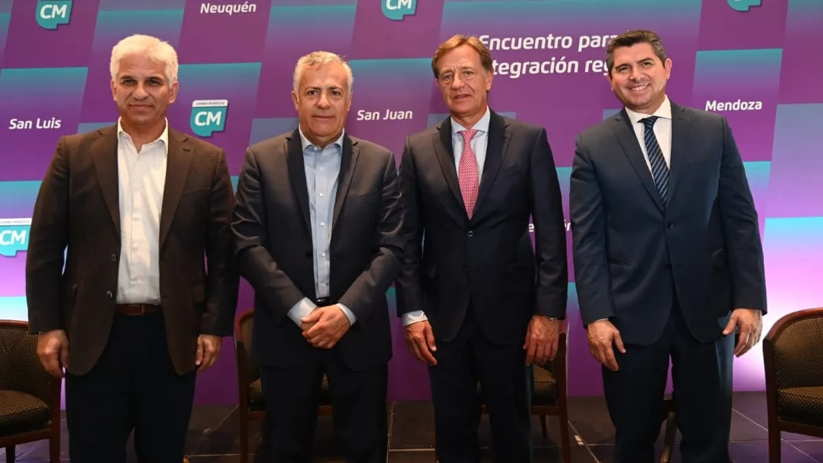 Alfredo Cornejo, candidato oficialista, se rodeó de gobernadores que terminaron con importantes hegemonías provinciales de la región. Alfredo Cornejo, candidato oficialista, se rodeó de gobernadores que terminaron con importantes hegemonías provinciales de la región.